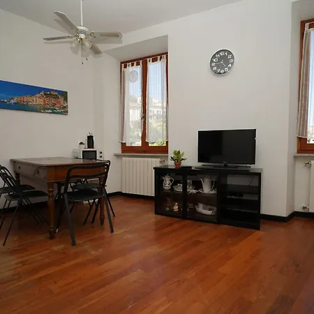 Apartment La Finestra Sulla Piazza Portovenere Porto Venere